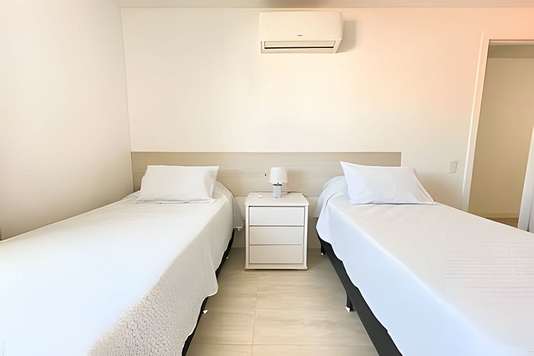 Apartamento 2 Quartos Frente à Praia em Arraial do Cabo