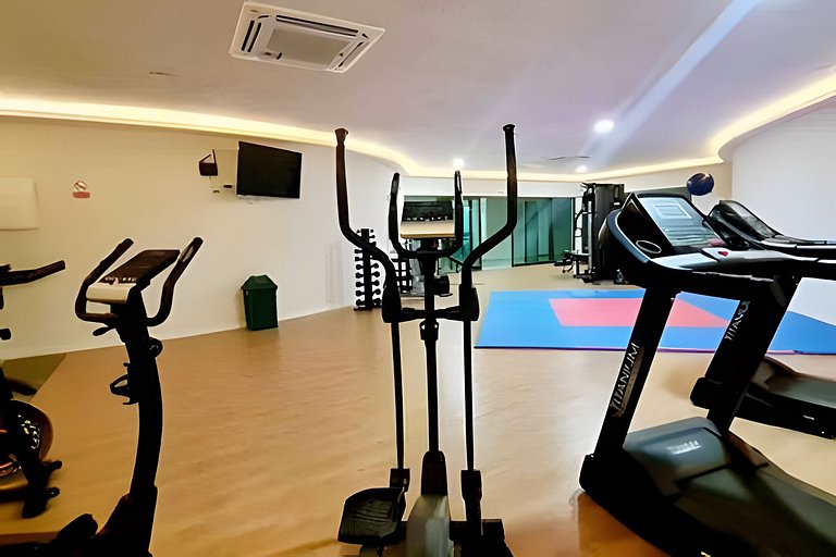 204 Apê em prédio, vista lateral da praia, piscina