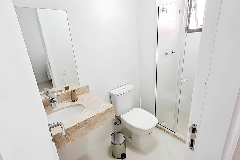 204 Apto frente a Praia dos Anjos c\vista lateral