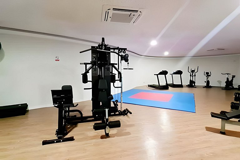 204 Apê em prédio, vista lateral da praia, piscina