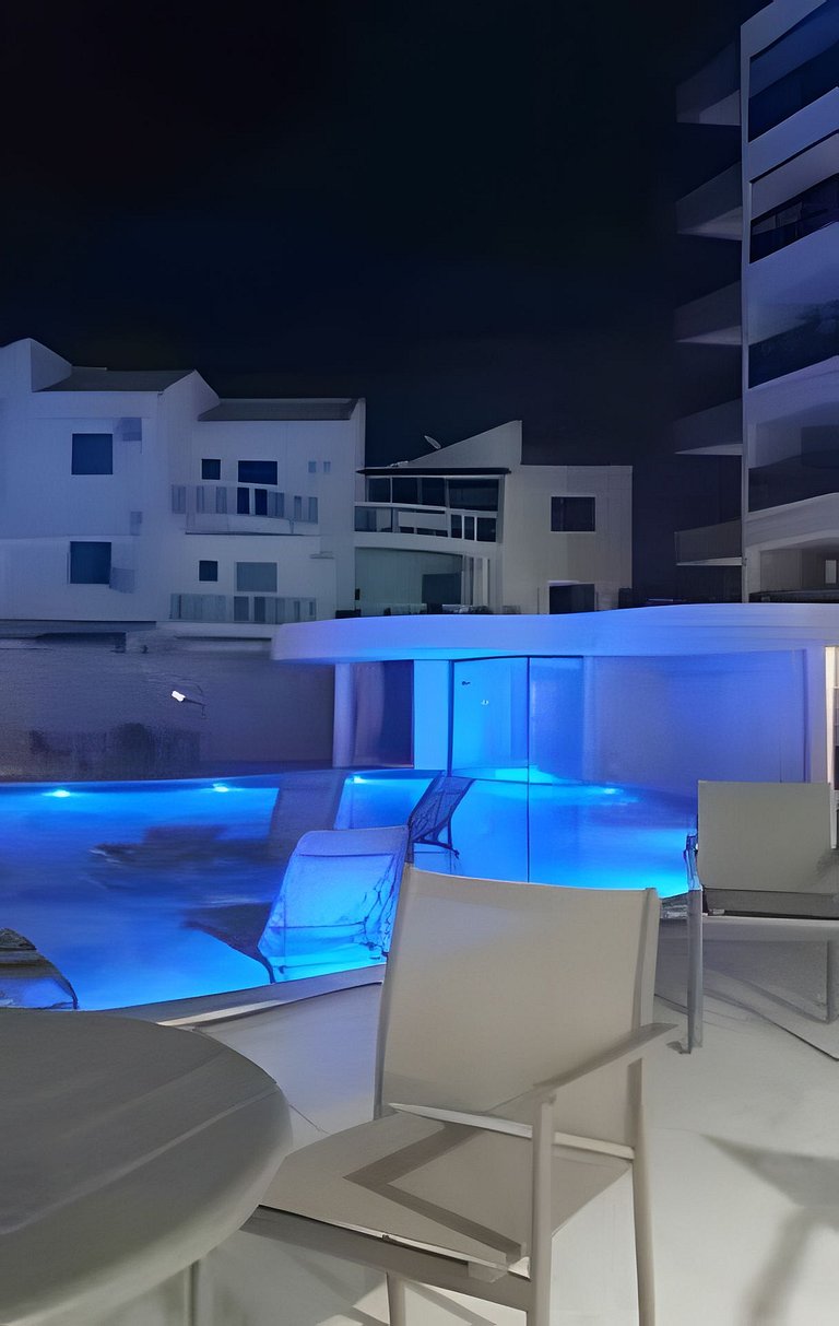 403 Apto en complejo con piscina frente al mar