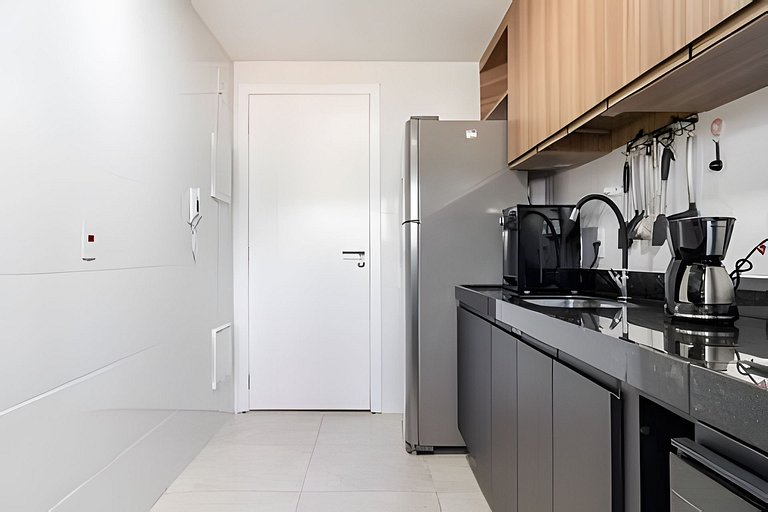 Charmoso apartamento beira mar na Praia dos Anjos