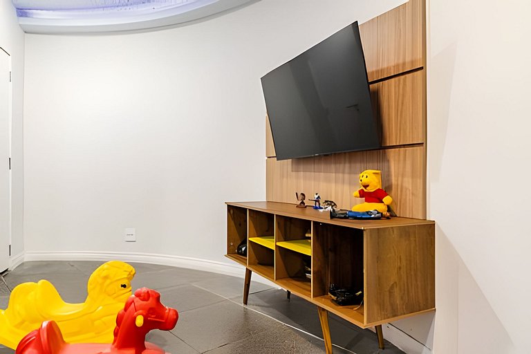 Charmoso apartamento beira mar na Praia dos Anjos