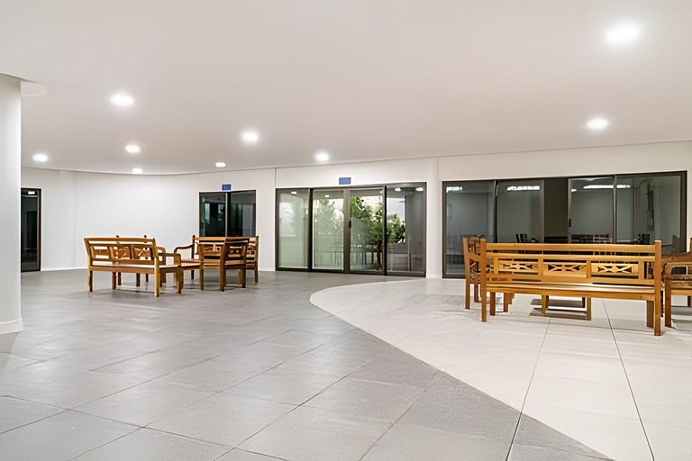 Charmoso apartamento beira mar na Praia dos Anjos