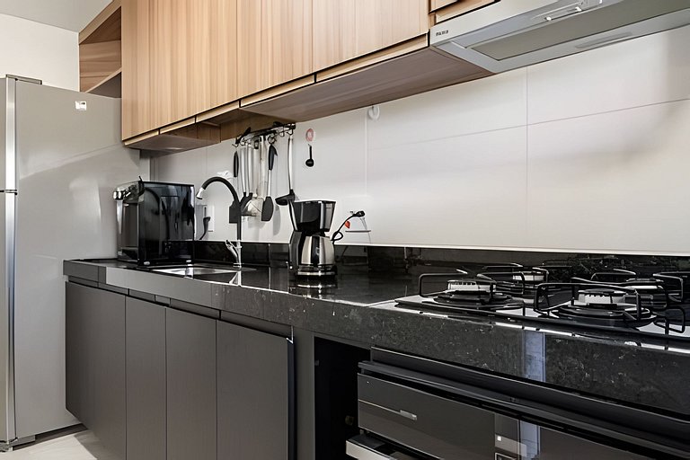 Charmoso apartamento beira mar na Praia dos Anjos