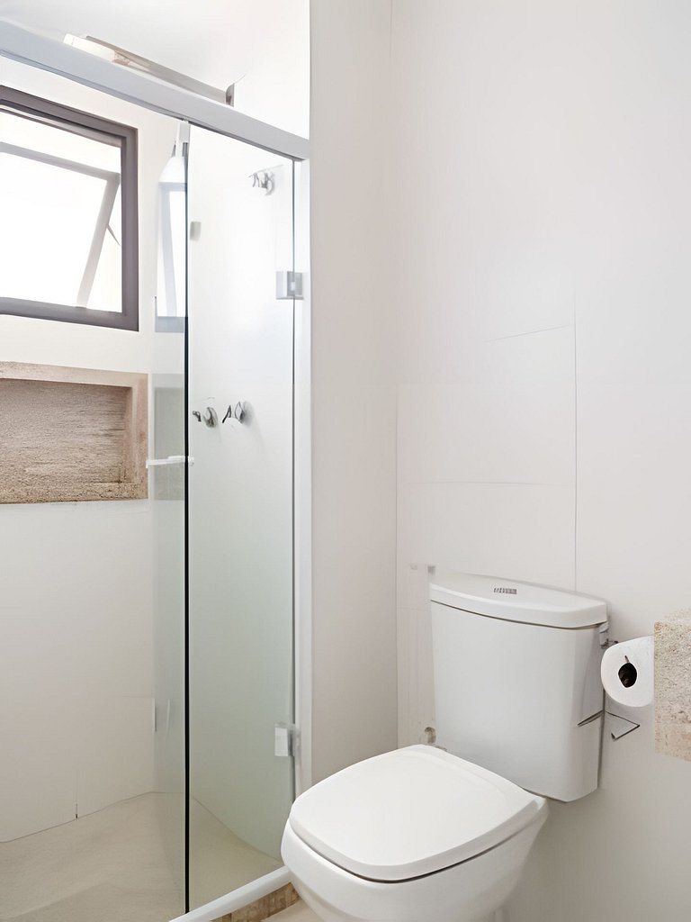 Charmoso apartamento beira mar na Praia dos Anjos