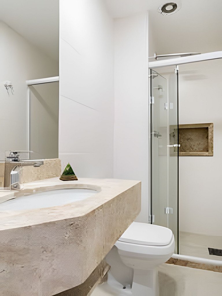 Charmoso apartamento beira mar na Praia dos Anjos