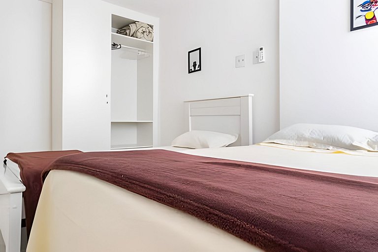 Charmoso apartamento beira mar na Praia dos Anjos