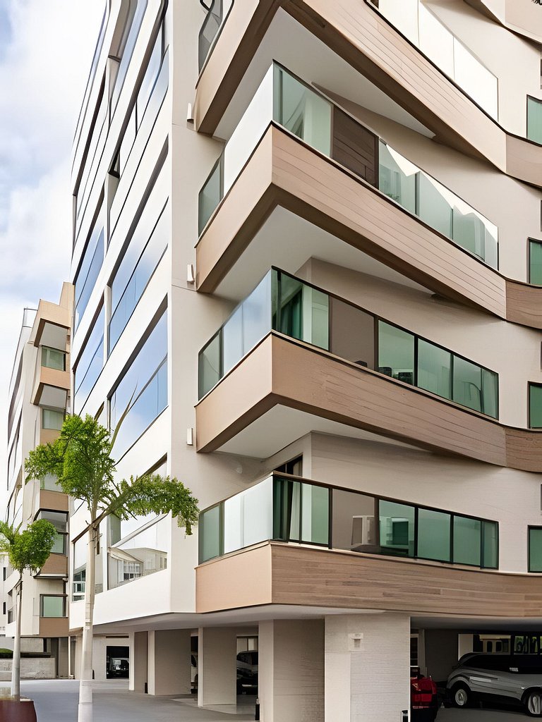 Charmoso apartamento beira mar na Praia dos Anjos