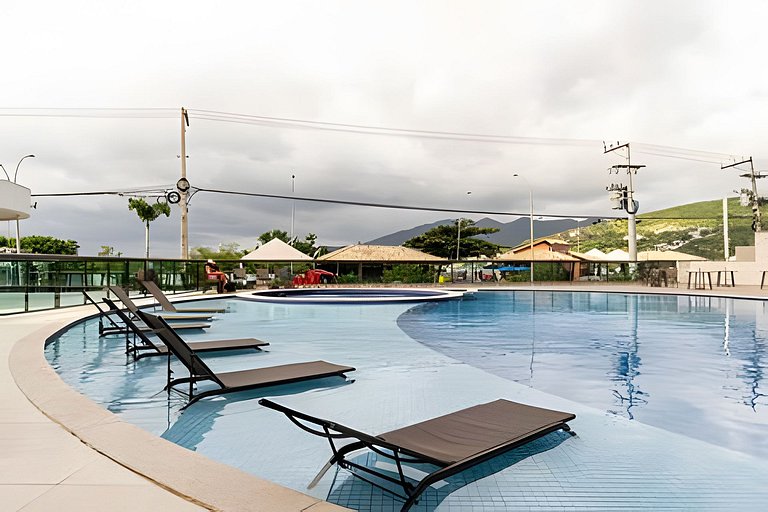Charmoso apartamento beira mar na Praia dos Anjos