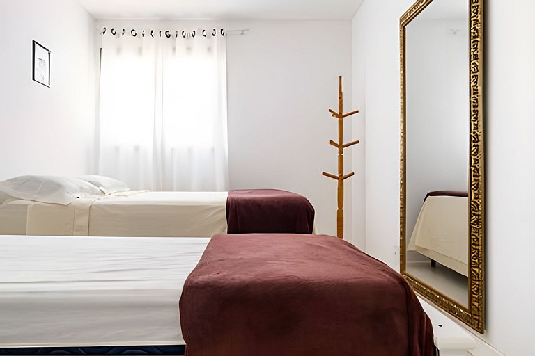 Charmoso apartamento beira mar na Praia dos Anjos