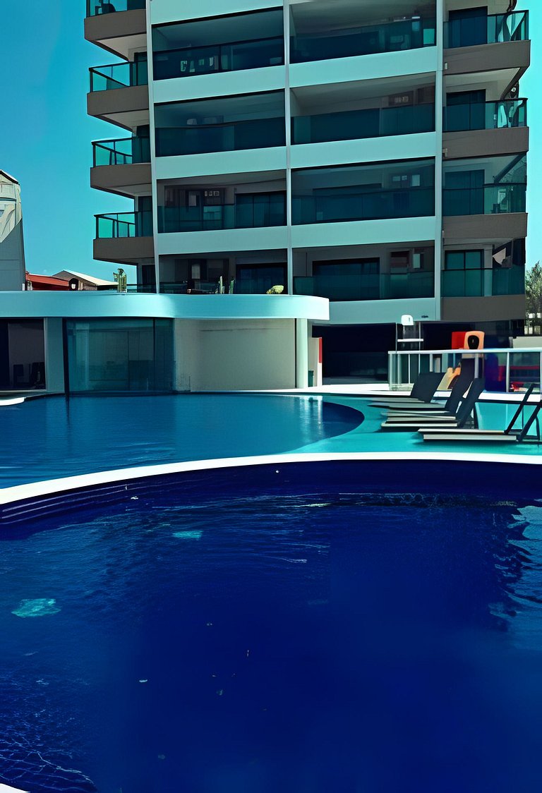 Charmoso apartamento beira mar na Praia dos Anjos