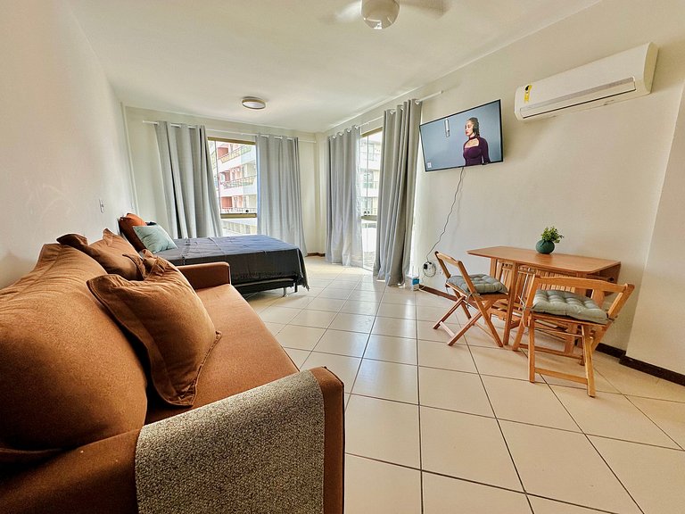 Loft bem equipado a poucos passos da Prainha