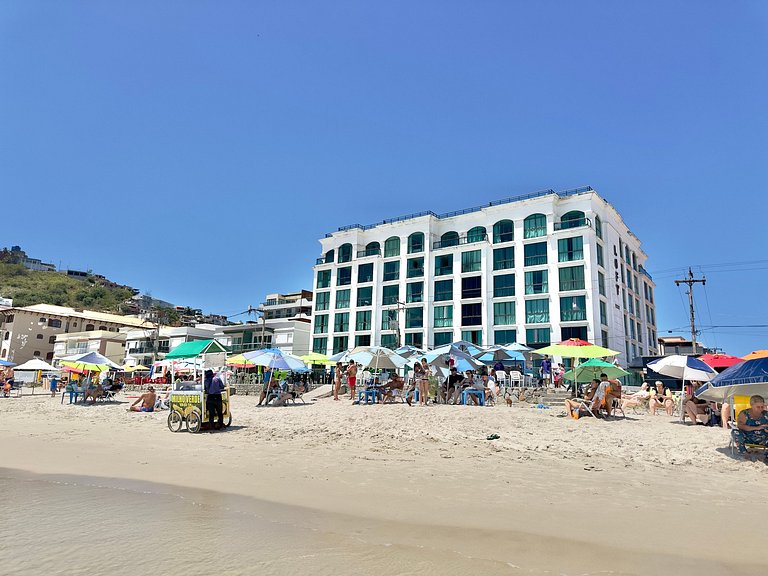 Loft bem equipado, a poucos passos da praia - 320