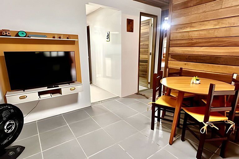 Casa de madeira a 150 m da Praia Grande c/ quintal