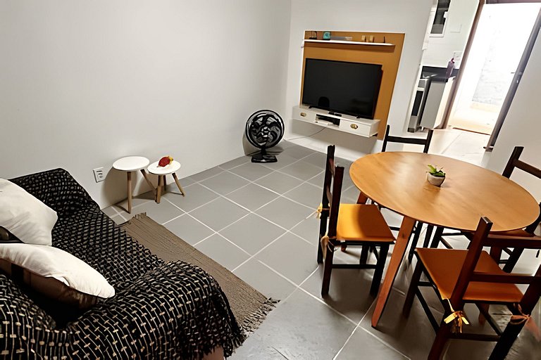 Casa de madeira a 150 m da Praia Grande c/ quintal