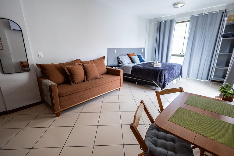 Loft bem equipado, a poucos passos da praia - 320