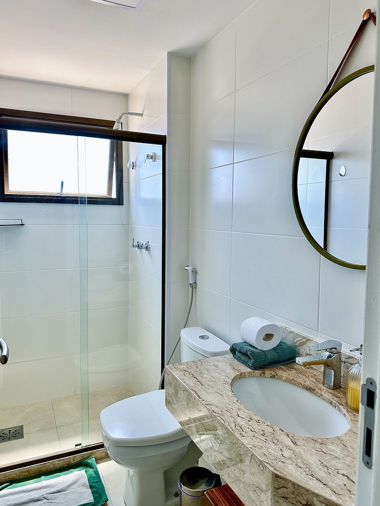 408 Apartamento em prédio com piscina, vista,sauna